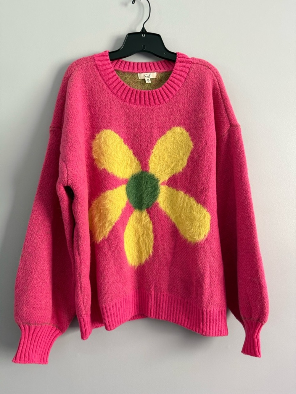 Easel Hot Pink Crewneck Sweater with Yellow Daisy and Green Center EUC